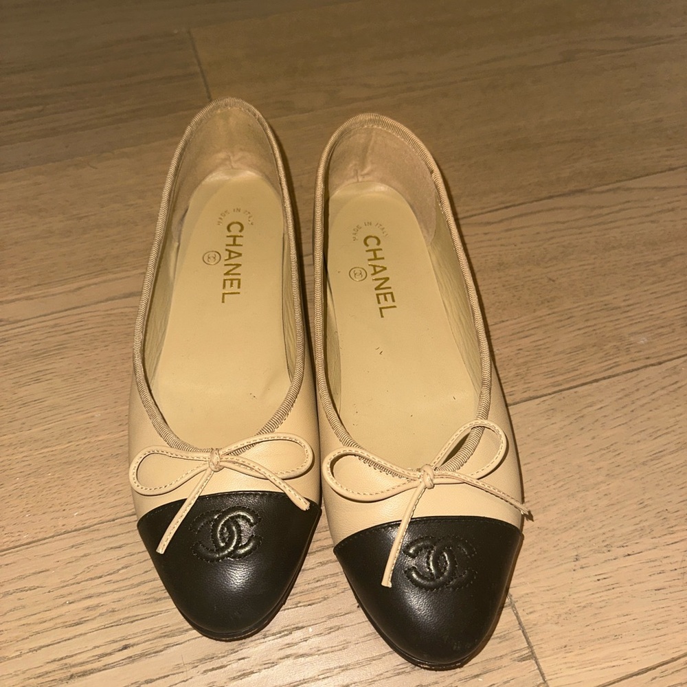 CHANEL Beige and Black Flats